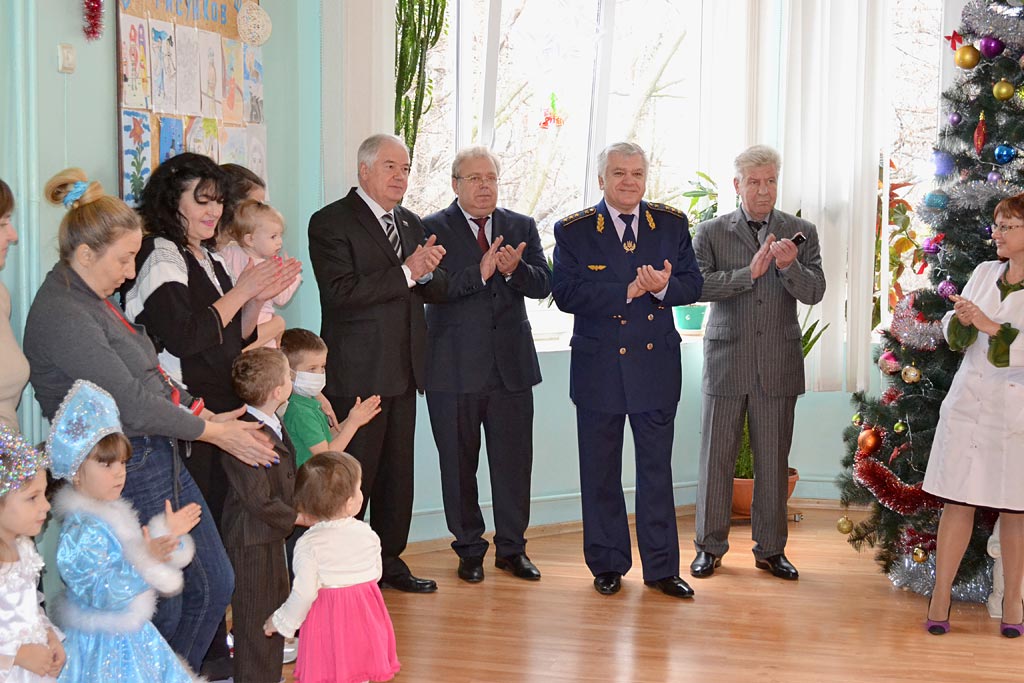 Начальник Одеської залізниці привітав дітей залізничників із Новим Роком - 0