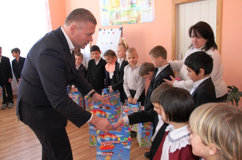 Одеські залізничники проводять благодійну акцію у 5 школах-інтернатах - 4