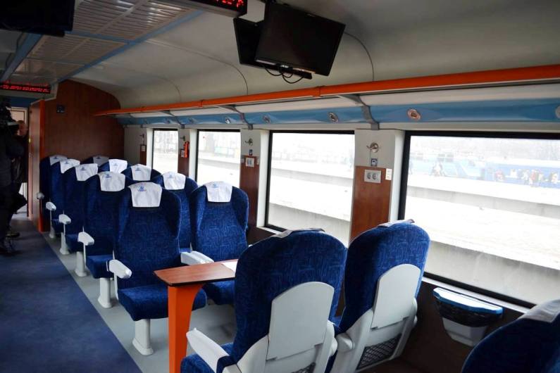 В Одесі урочисто зустріли модернізований пасажирський поїзд з Кишинева - 2