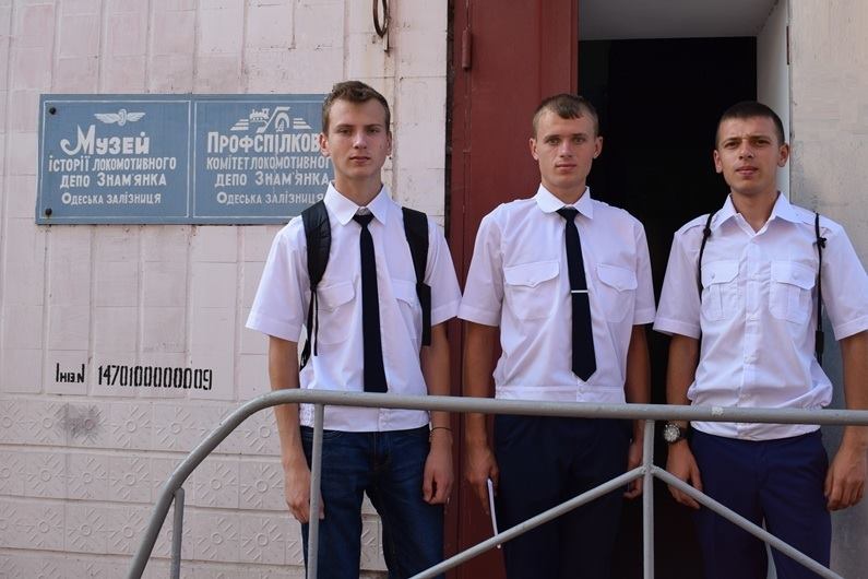 Перший урок майбутніх слюсарів відбувся у локомотивному депо Одеської магістралі - 2
