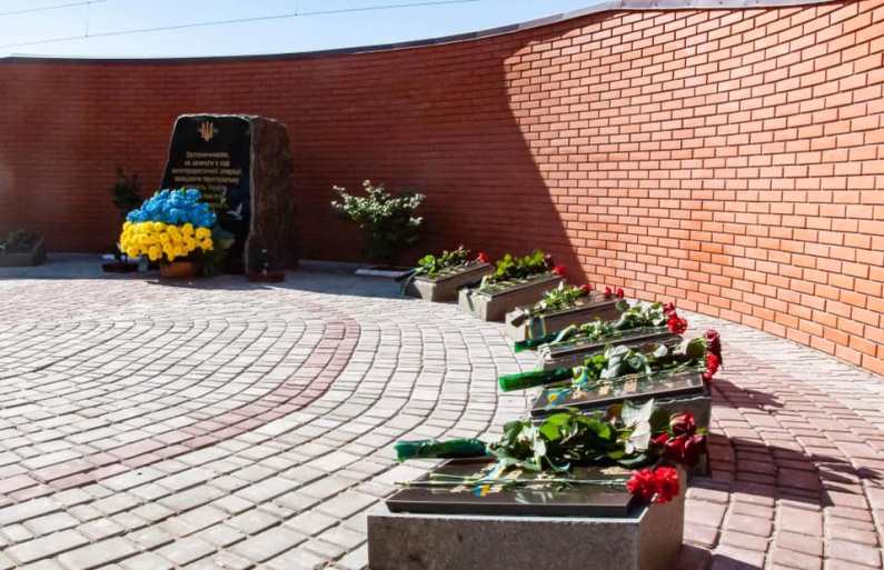 В День захисника України одеські залізничники вшанували пам'ять колег, які загинули в АТО - 1