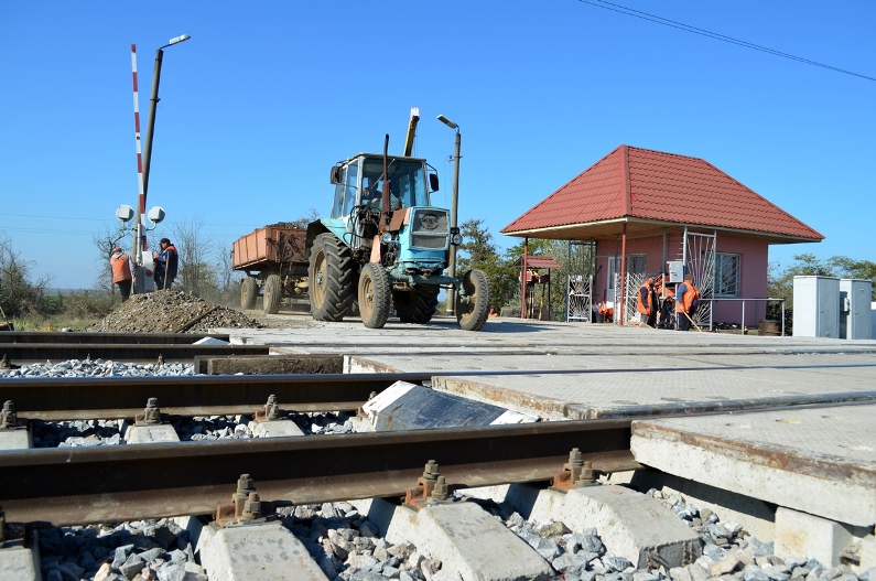 Одеські залізничники готують переїзди до ремонту за європейськими стандартами - 2