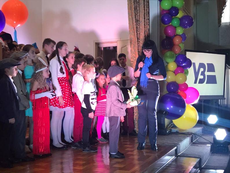 Профорієнтаційний фестиваль гумору до Дня залізничника провели в Одеській філії серед школярів та студентів-залізничників - 5